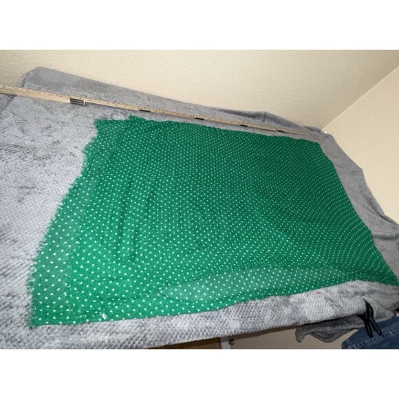 Polka dot green sheer scarf - Picture 2 of 7